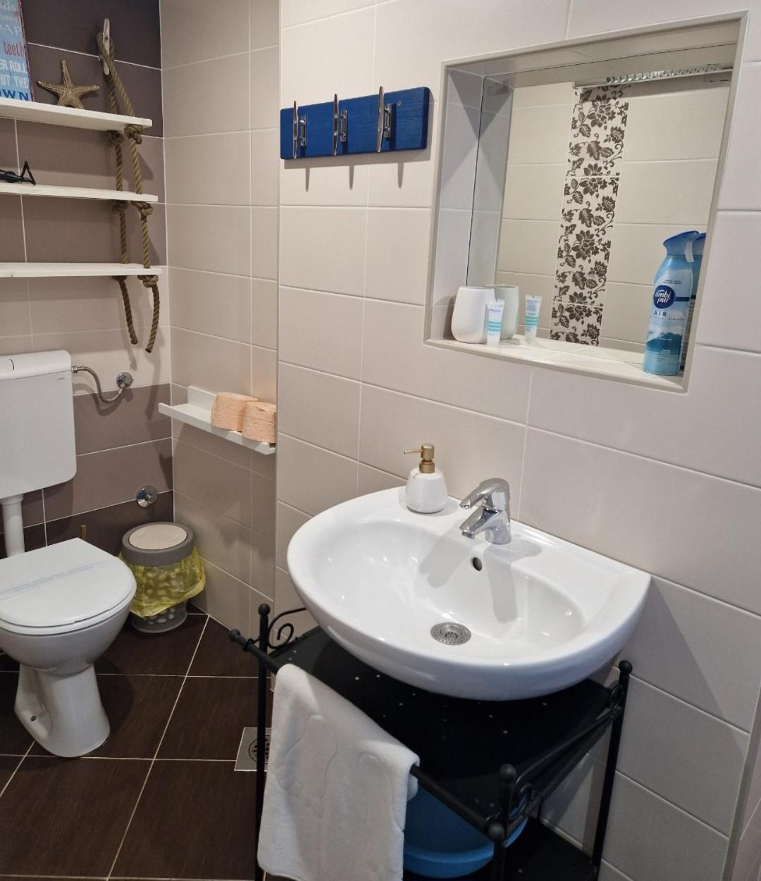 Apartments Lighthouse Baska  Room photo