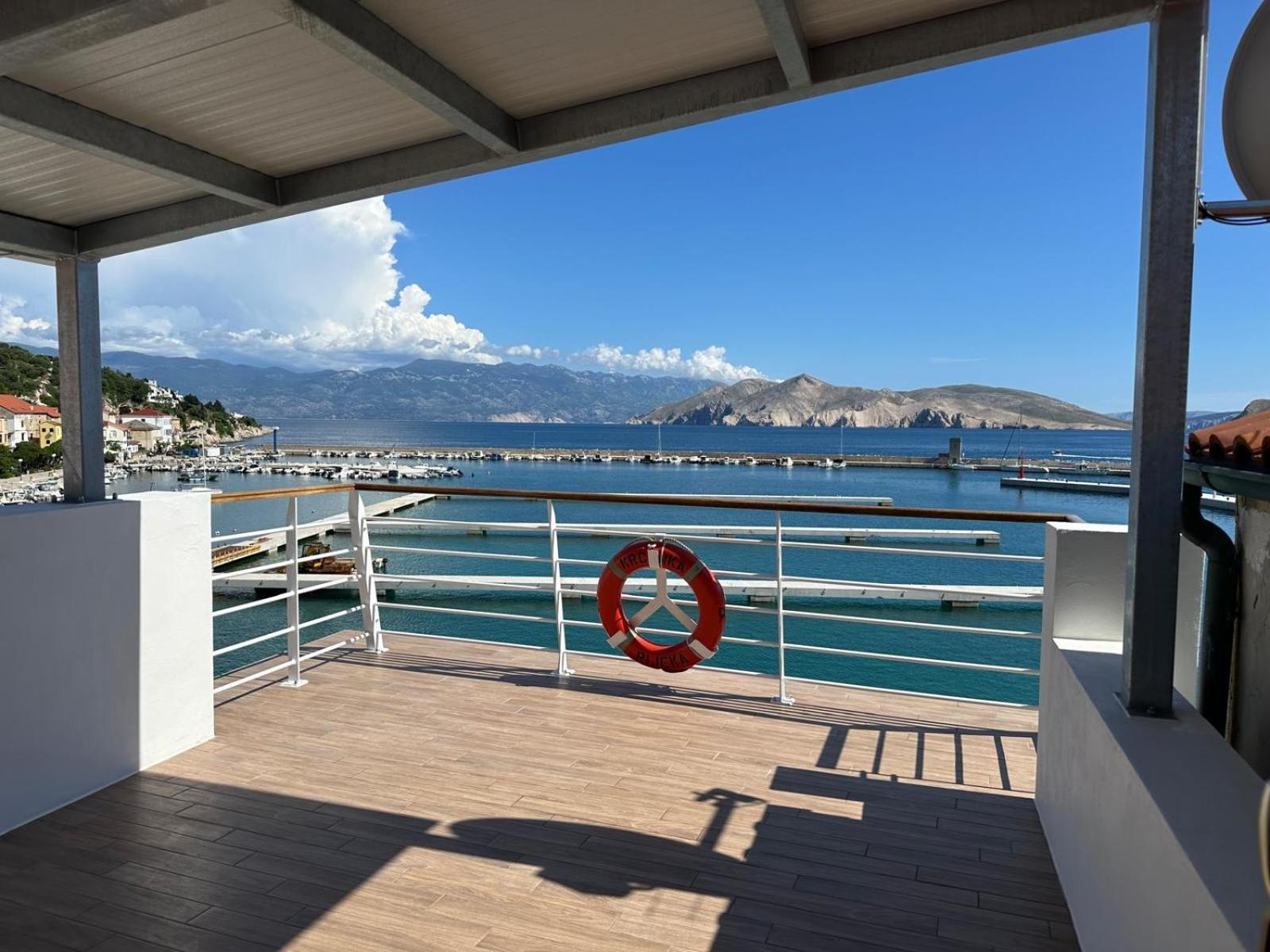 Apartments Lighthouse Baska  Exterior photo